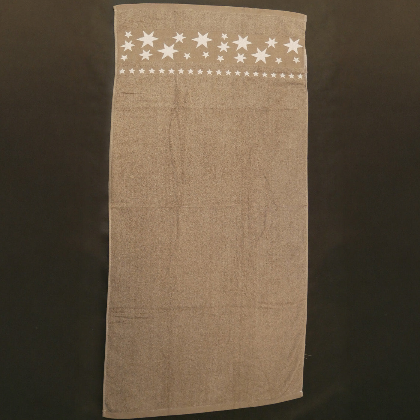 Ręcznik Star Brown – Klasyka z gwiezdnym akcente